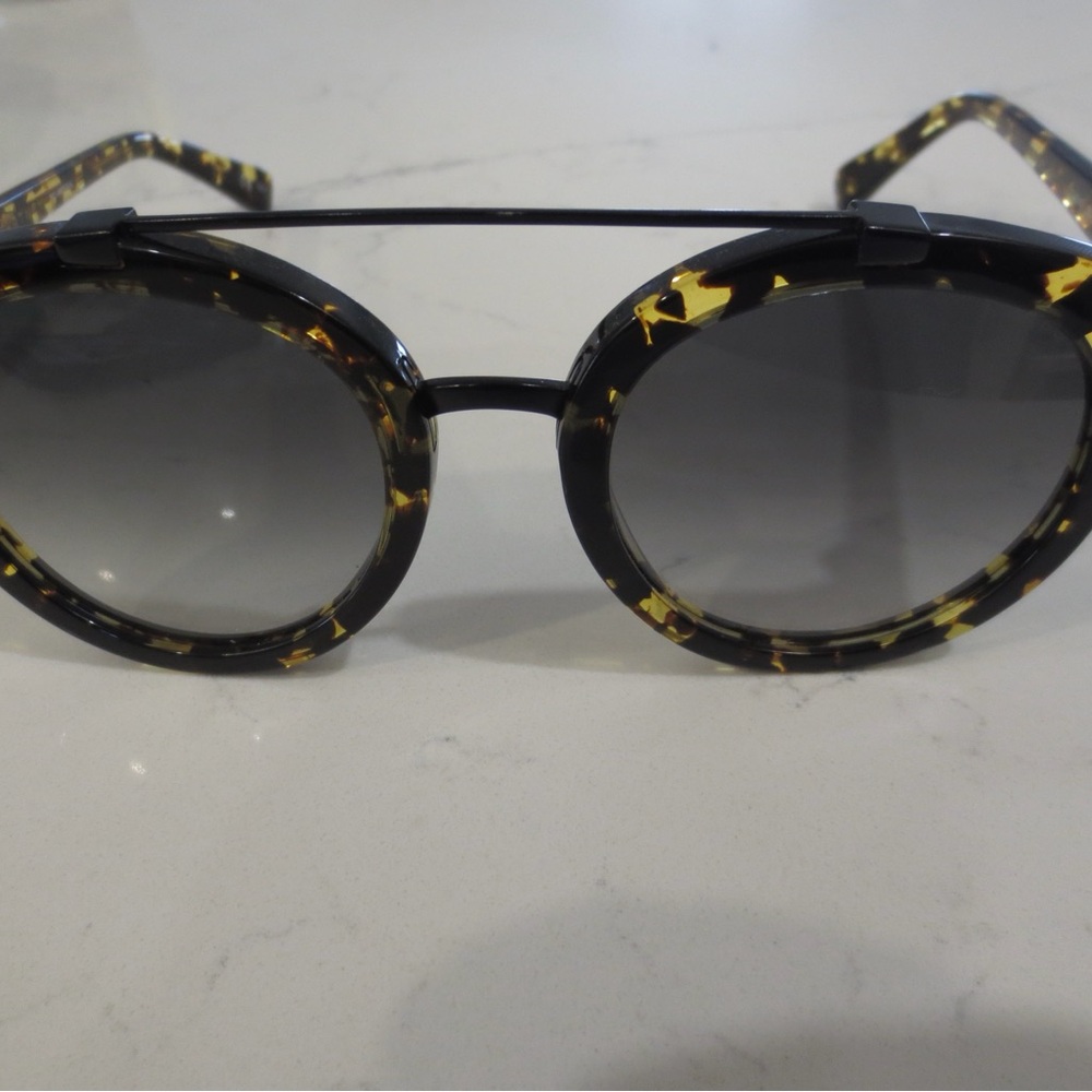 Stella McCartney Tortoise Shell Round Sunglasses